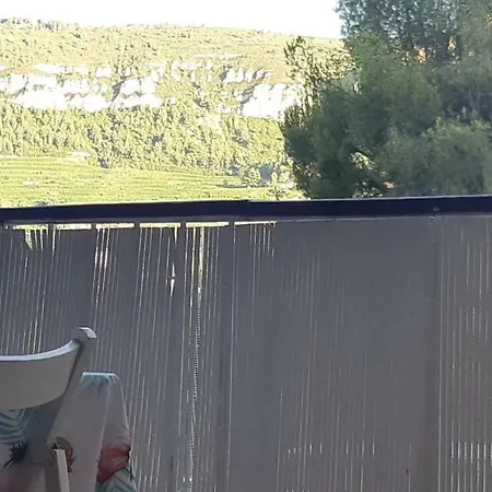 Au Calme, 200m Du Centre T2 Avec Balcon Et Parking * カシ